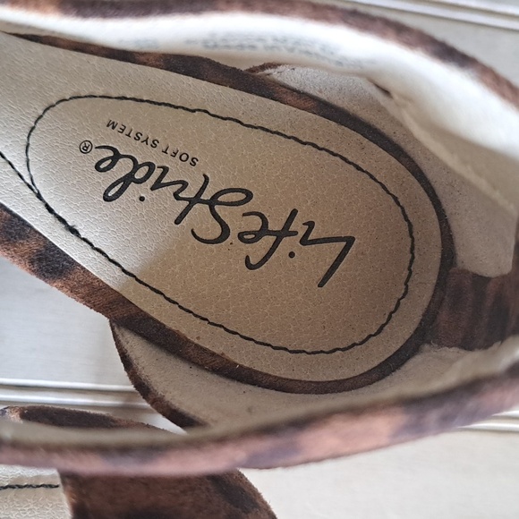 NWT Lifestride Giovanna Animal Print Kitten Heel Ankle Strap Pumps - Picture 6 of 8